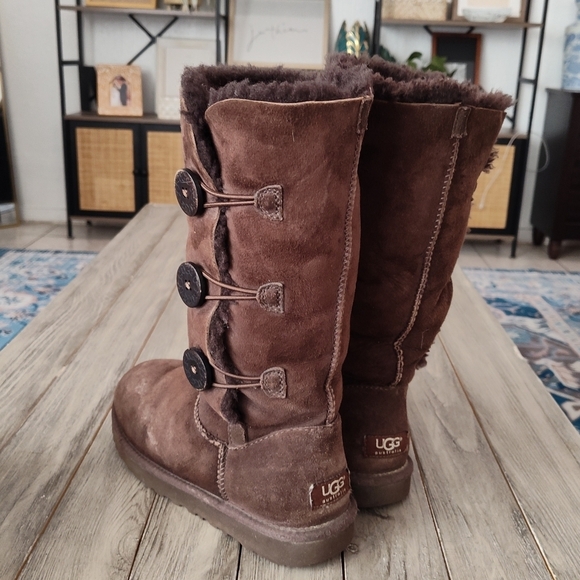 UGG SUEDE TALL BOOT IN BROWN SIZE WOMANS 7 - Picture 5 of 15